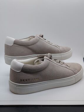 DKNY Samson Grey Suede Mens 7 Womens 8.5 Sneakers